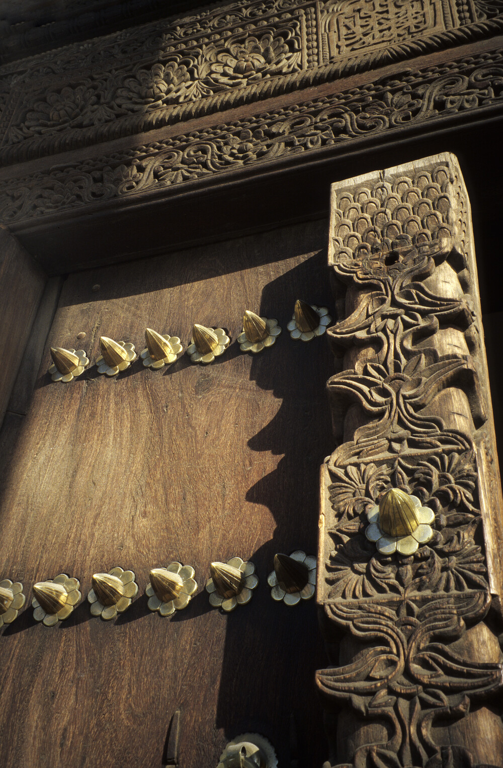 Stone Town Zanzibar — UNESCO-listed Swahili architecture and carved wooden doors